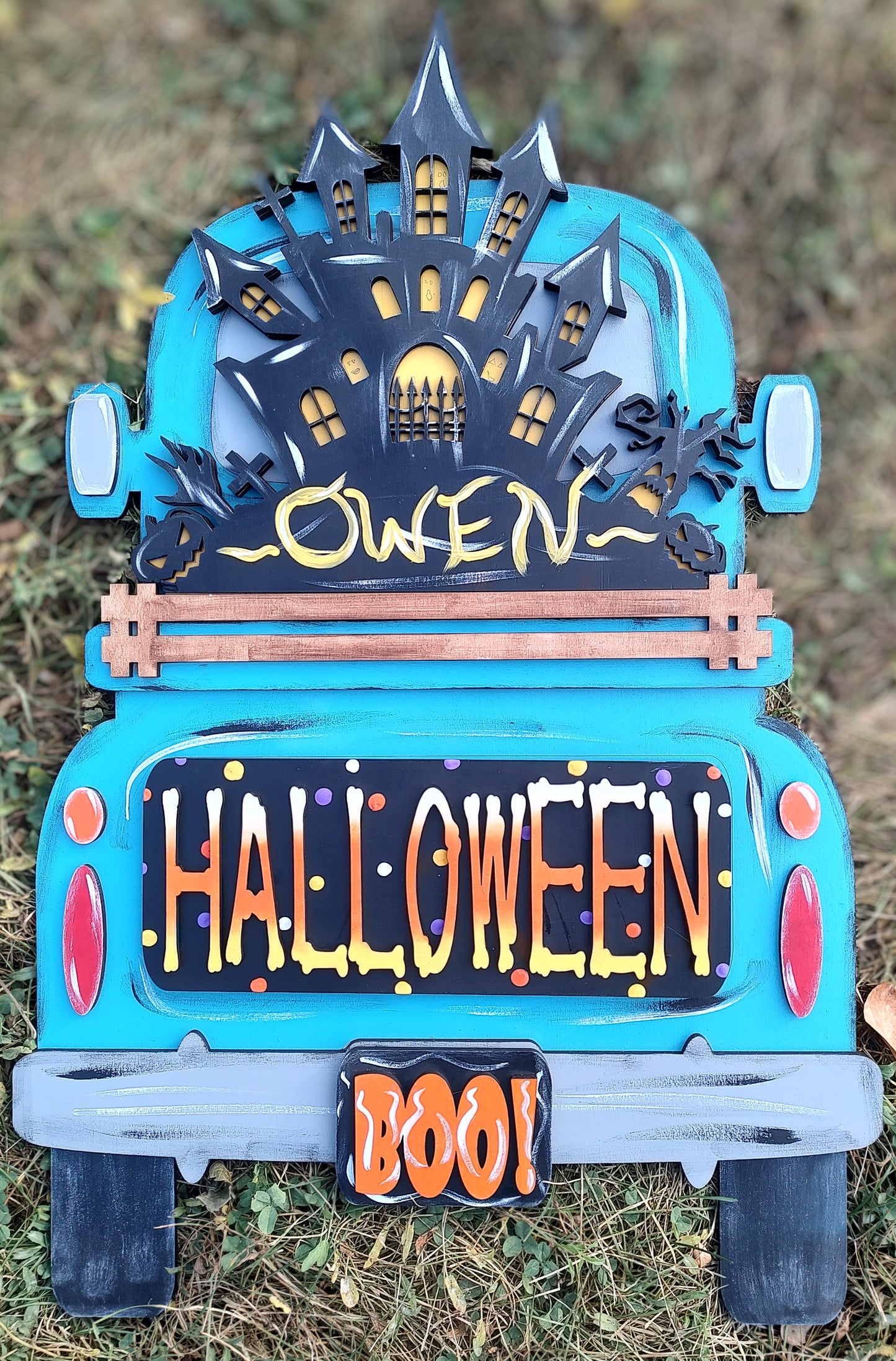 Haunted House Halloween Insert for Interchangeable Truck and Cutting Board.